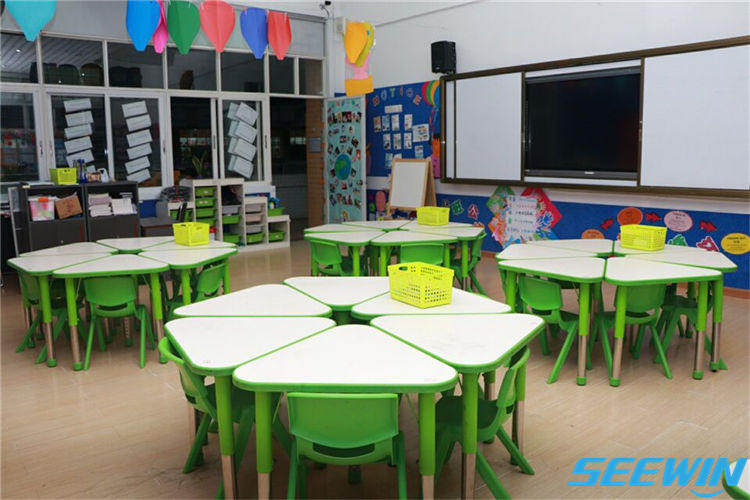 學生課桌椅