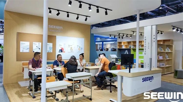 標準教室課桌椅